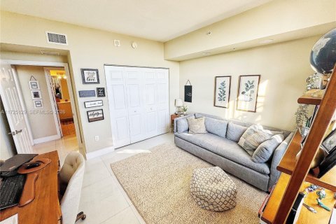 Condo in Coral Gables, Florida, 2 bedrooms  № 2091213 - photo 15