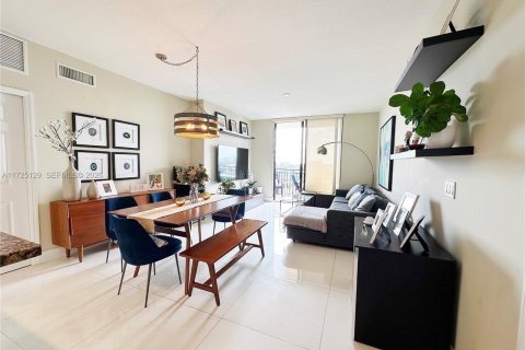 Condo in Coral Gables, Florida, 2 bedrooms  № 2091213 - photo 3