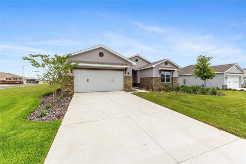House in Ocala, Florida 3 bedrooms, 235.6 sq.m. № 2105586 - photo 3