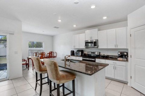 Villa ou maison à louer à Zephyrhills, Floride: 4 chambres, 192.59 m2 № 1886848 - photo 8