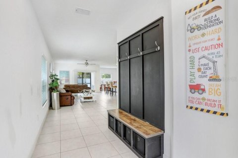 Villa ou maison à louer à Zephyrhills, Floride: 4 chambres, 192.59 m2 № 1886848 - photo 3
