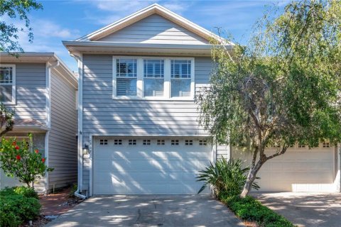 Townhouse in Tampa, Florida 3 bedrooms, 218.13 sq.m. № 1734629 - photo 1