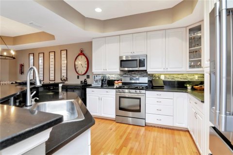 Townhouse in Tampa, Florida 3 bedrooms, 218.13 sq.m. № 1734629 - photo 3