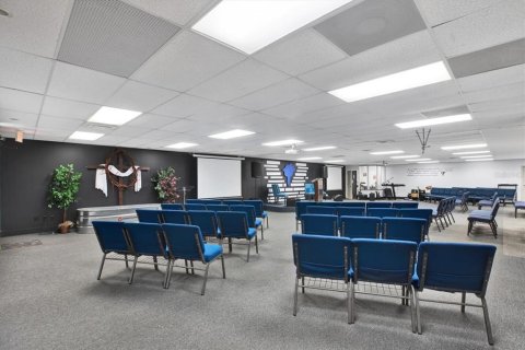 Propiedad comercial en venta en Tampa, Florida, 2820.51 m2 № 1572554 - foto 19