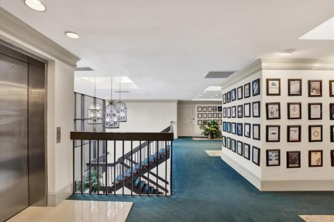 Propiedad comercial en venta en Tampa, Florida, 2820.51 m2 № 1572554 - foto 27