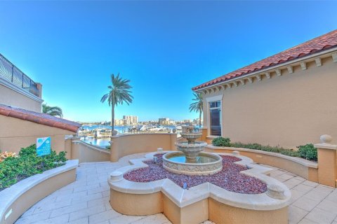 Снять в аренду квартиру в Клируотер, Флорида 3 комнаты, 193.89м2, № 1552013 - фото 14