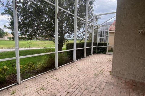 Villa ou maison à louer à Port St. Lucie, Floride: 3 chambres, 151.34 m2 № 1936902 - photo 12