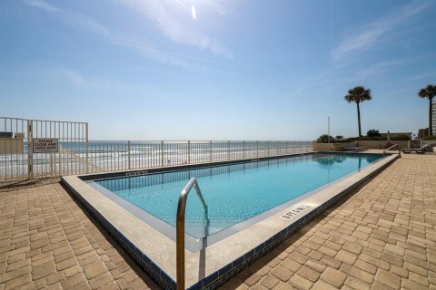 Condo in Daytona Beach Shores, Florida, 3 bedrooms  № 1533233 - photo 19
