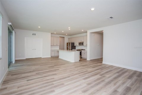Casa en venta en San Antonio, Florida, 5 dormitorios, 281.03 m2 № 1791701 - foto 6