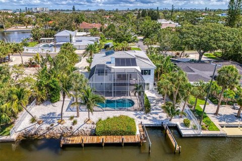 Casa en alquiler en Sarasota, Florida, 4 dormitorios, 217.48 m2 № 1802864 - foto 1
