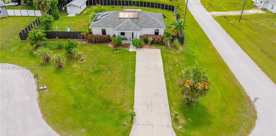 Casa en LaBelle, Florida 4 dormitorios № 2016230