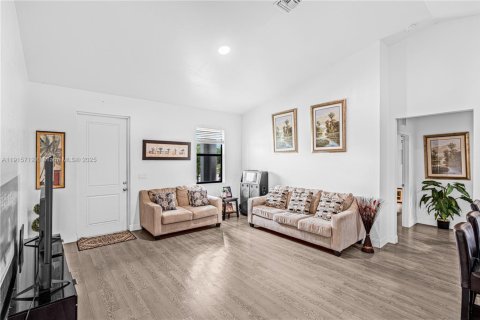 Casa en venta en LaBelle, Florida, 4 dormitorios № 2016230 - foto 11