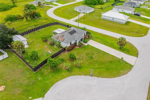 Casa en venta en LaBelle, Florida, 4 dormitorios № 2016230 - foto 2