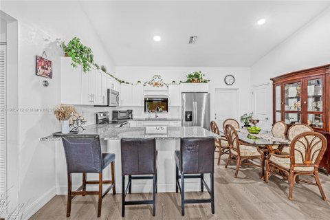 Casa en venta en LaBelle, Florida, 4 dormitorios № 2016230 - foto 15