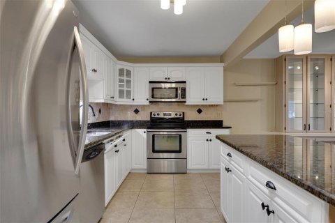 House in Ocala, Florida 2 bedrooms, 156.82 sq.m. № 1903969 - photo 12