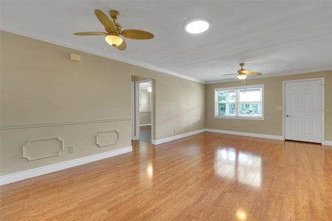 House in Ocala, Florida 2 bedrooms, 156.82 sq.m. № 1903969 - photo 8