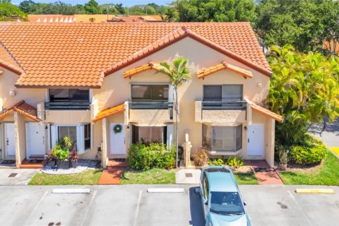 Townhouse in Miami, Florida 2 bedrooms, 107.02 sq.m. № 1689269 - photo 3