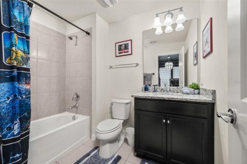 House in Davenport, Florida 5 bedrooms, 232.63 sq.m. № 2221375 - photo 25