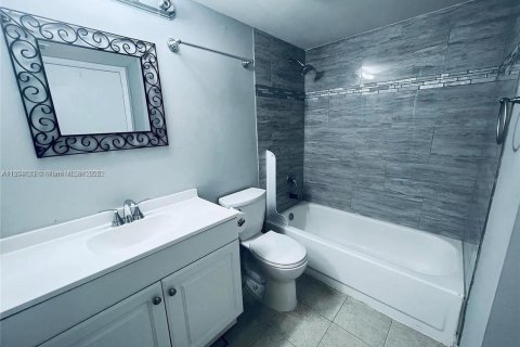 Copropriété à louer à Coral Springs, Floride: 1 chambre, 75.81 m2 № 1977960 - photo 6