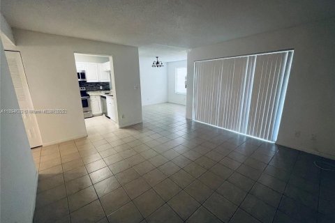 Copropriété à louer à Coral Springs, Floride: 1 chambre, 75.81 m2 № 1977960 - photo 10