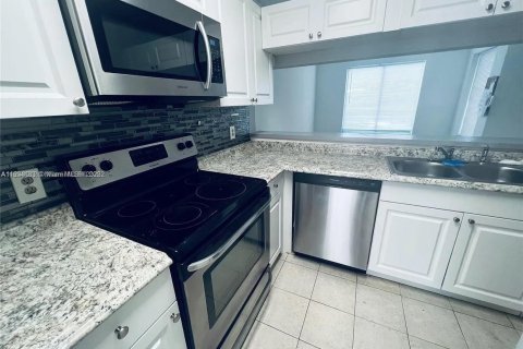 Copropriété à louer à Coral Springs, Floride: 1 chambre, 75.81 m2 № 1977960 - photo 4