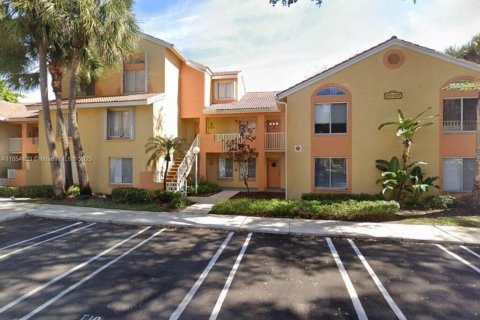 Copropriété à louer à Coral Springs, Floride: 1 chambre, 75.81 m2 № 1977960 - photo 1