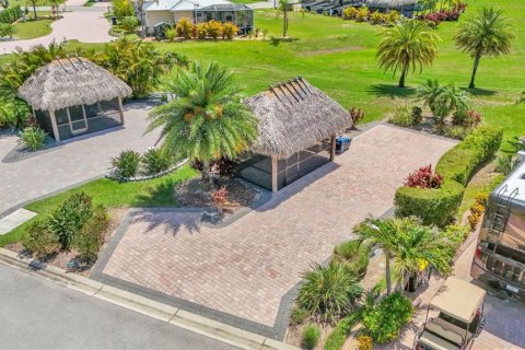 Land in Polk City, Florida № 1751778 - photo 1