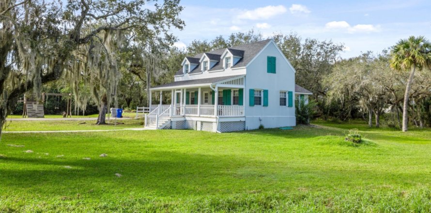 House in Vero Beach, Florida 4 bedrooms, 641.49 sq.m. № 1014268
