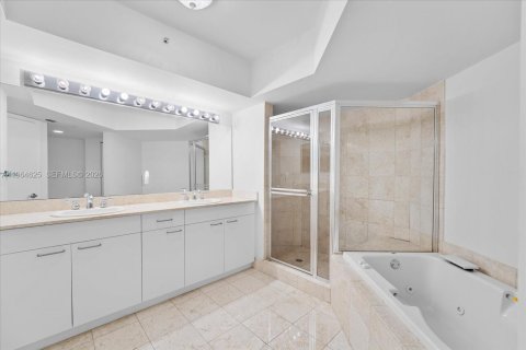 Condo in Aventura, Florida, 3 bedrooms  № 2025966 - photo 24