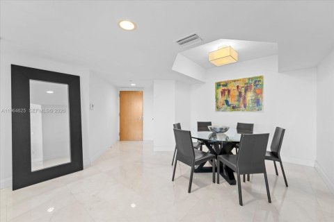 Condo in Aventura, Florida, 3 bedrooms  № 2025966 - photo 12