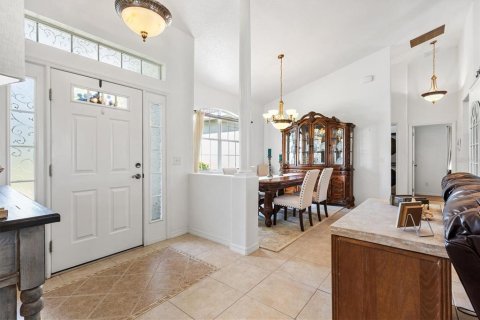 House in Leesburg, Florida 3 bedrooms, 185.25 sq.m. № 2231441 - photo 2
