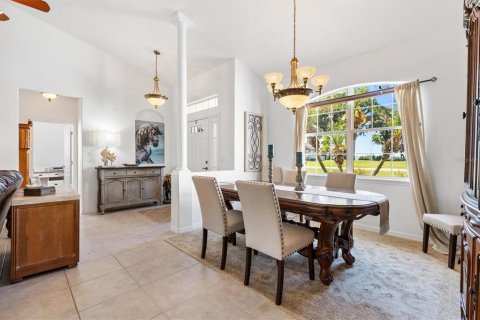 House in Leesburg, Florida 3 bedrooms, 185.25 sq.m. № 2231441 - photo 3