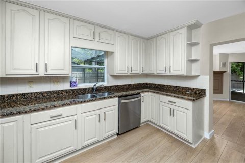 House in Clearwater, Florida 3 bedrooms, 140.84 sq.m. № 1898940 - photo 4