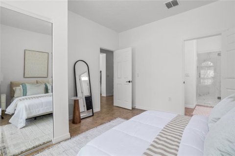 House in Orlando, Florida 5 bedrooms, 338.72 sq.m. № 1719781 - photo 8