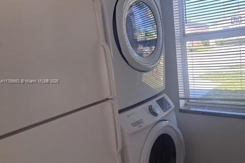 House in Miami, Florida 3 bedrooms, 96.25 sq.m. № 1730841 - photo 15
