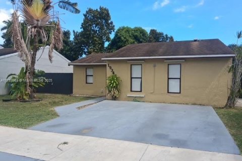 House in Miami, Florida 3 bedrooms, 96.25 sq.m. № 1730841 - photo 26