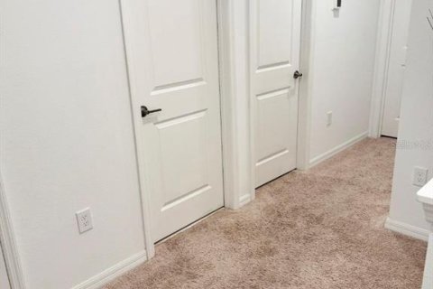 Townhouse in Kissimmee, Florida 3 bedrooms, 127.55 sq.m. № 1900634 - photo 20