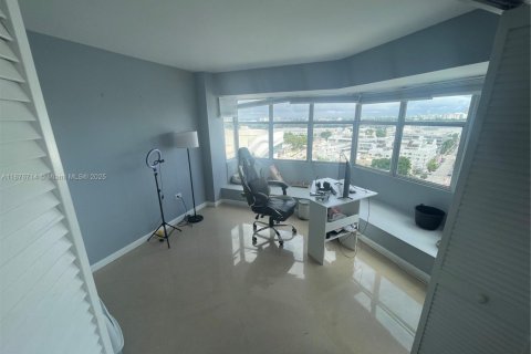 Copropriété à louer à Miami Beach, Floride: 2 chambres, 65.03 m2 № 1921597 - photo 13