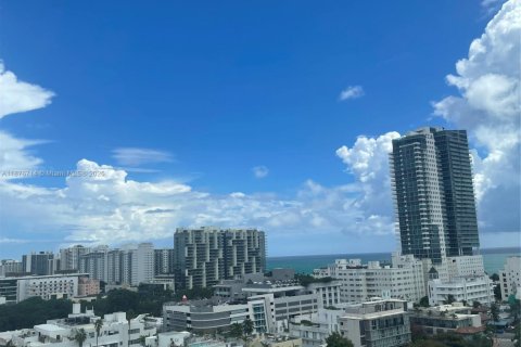 Copropriété à louer à Miami Beach, Floride: 2 chambres, 65.03 m2 № 1921597 - photo 25