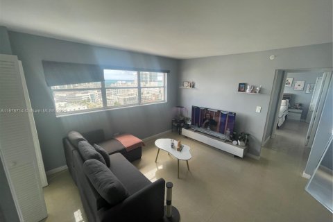 Copropriété à louer à Miami Beach, Floride: 2 chambres, 65.03 m2 № 1921597 - photo 2