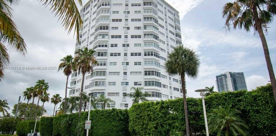 Condo à Miami Beach, Floride, 2 chambres № 1921597