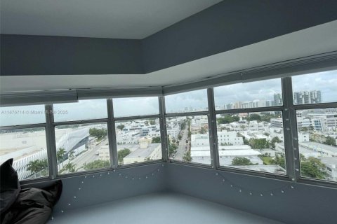 Copropriété à louer à Miami Beach, Floride: 2 chambres, 65.03 m2 № 1921597 - photo 15