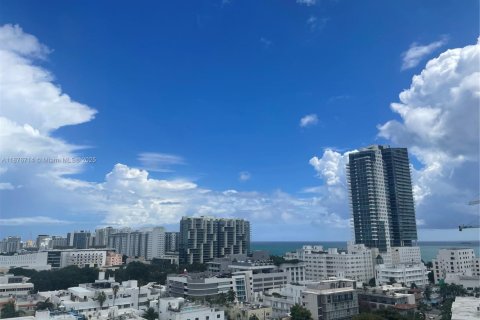 Copropriété à louer à Miami Beach, Floride: 2 chambres, 65.03 m2 № 1921597 - photo 27