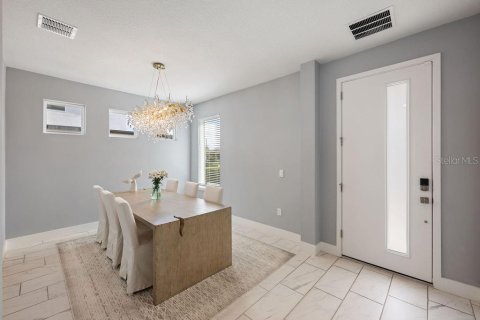 Casa en venta en Orlando, Florida, 5 dormitorios, 216.18 m2 № 2150820 - foto 6