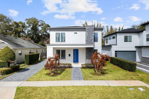 Casa en Orlando, Florida 5 dormitorios, 216.18 m2 № 2150820