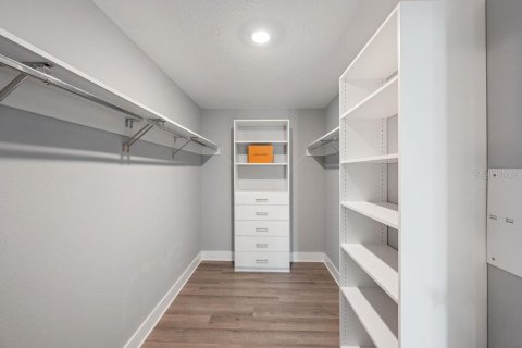 Casa en venta en Orlando, Florida, 5 dormitorios, 216.18 m2 № 2150820 - foto 22