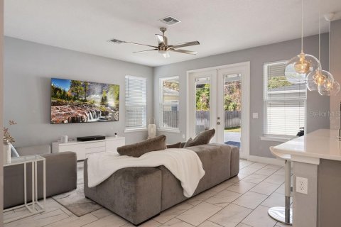 Casa en venta en Orlando, Florida, 5 dormitorios, 216.18 m2 № 2150820 - foto 15