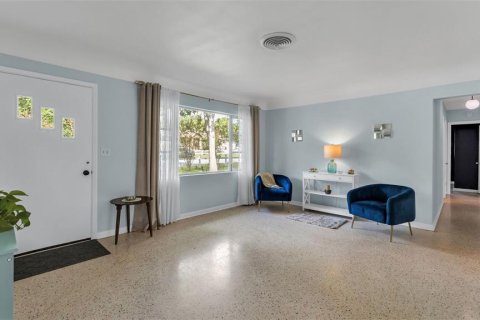 House in Lakeland, Florida 3 bedrooms, 129.97 sq.m. № 1910865 - photo 6