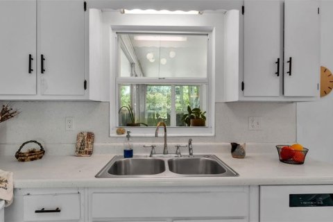 House in Lakeland, Florida 3 bedrooms, 129.97 sq.m. № 1910865 - photo 13
