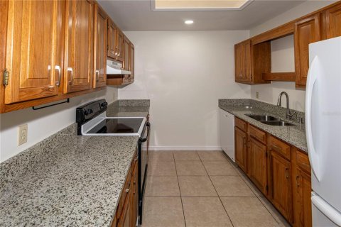 Appartement à louer à Orlando, Floride: 2 chambres, 93.46 m2 № 2385668 - photo 5